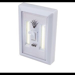 3/$15 NEW Flip Light 200 Lumens LED Super Bright 63922